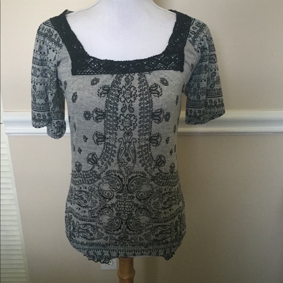 Almost Famous Tops - 💕Last Chance💕Almost Famous Top Size Large